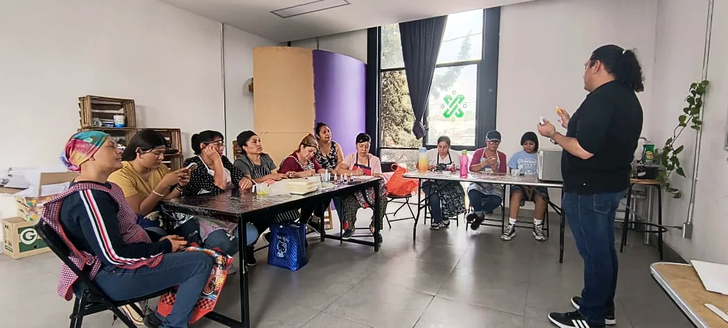 Sesión de formación con participantes